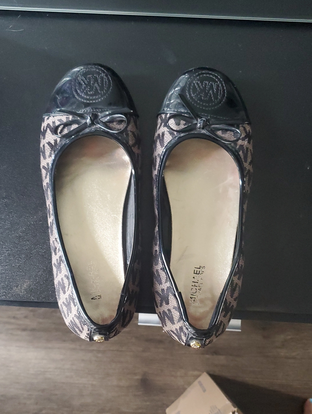 Michael Kors Brown/Black Logo Ballet Flats with Patent Toe Kids Size 3